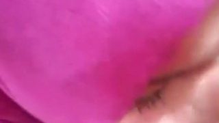 شرموطة محجبة تمص زب صاحبها